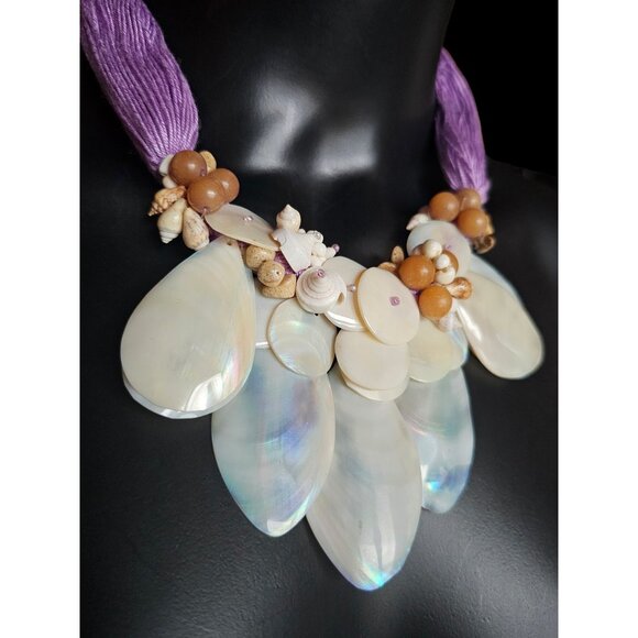 Shell/Lavender Collar Necklace/Earring Set - Picture 5 of 16